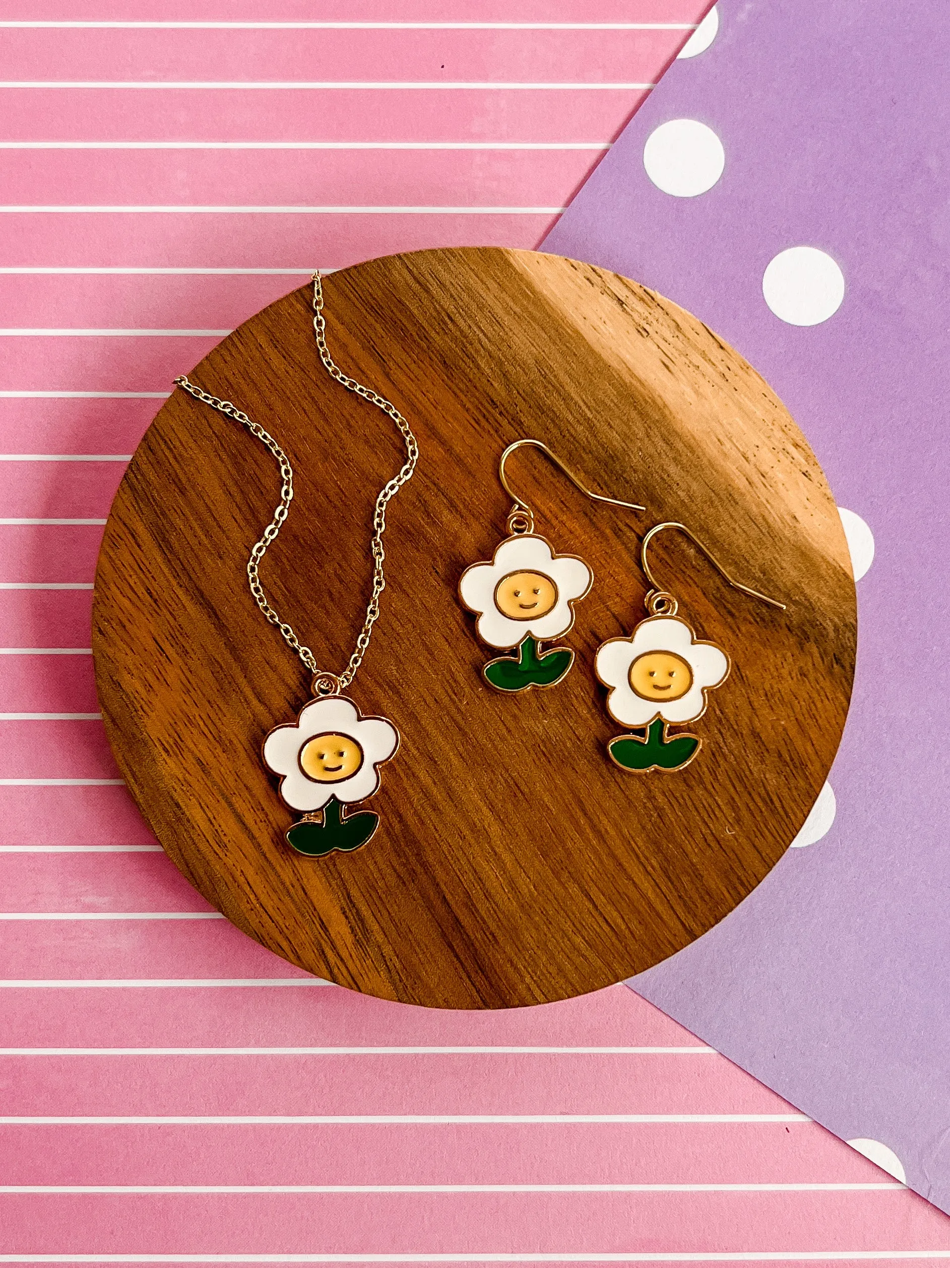 Friendly Flower Necklace and Earrings