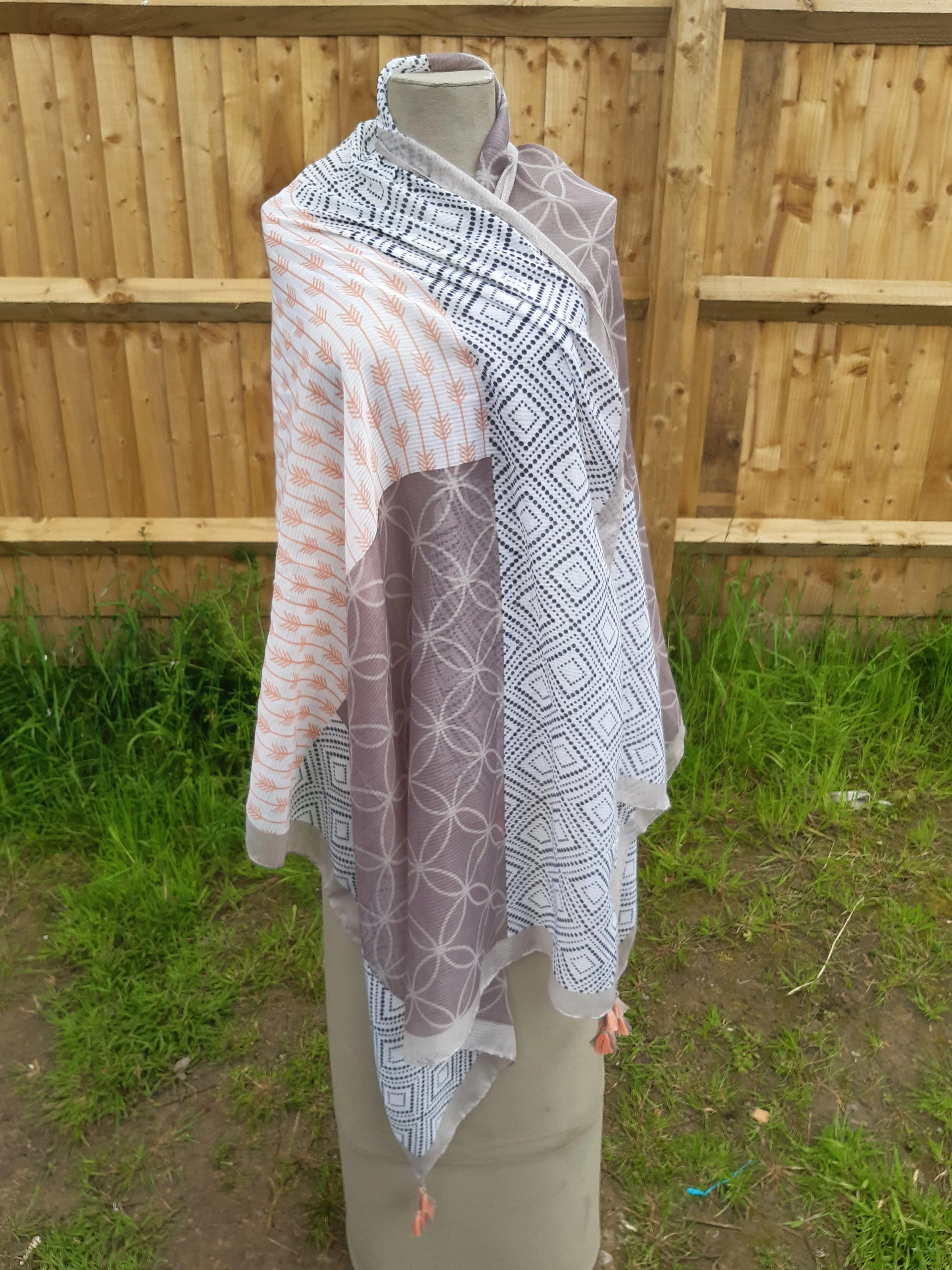 Lightweight Ladies Scarf SS25