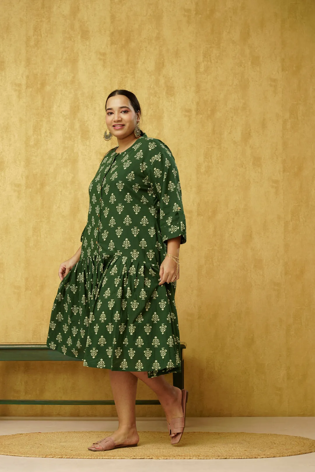 Wooden buttoned Green Cotton Dress