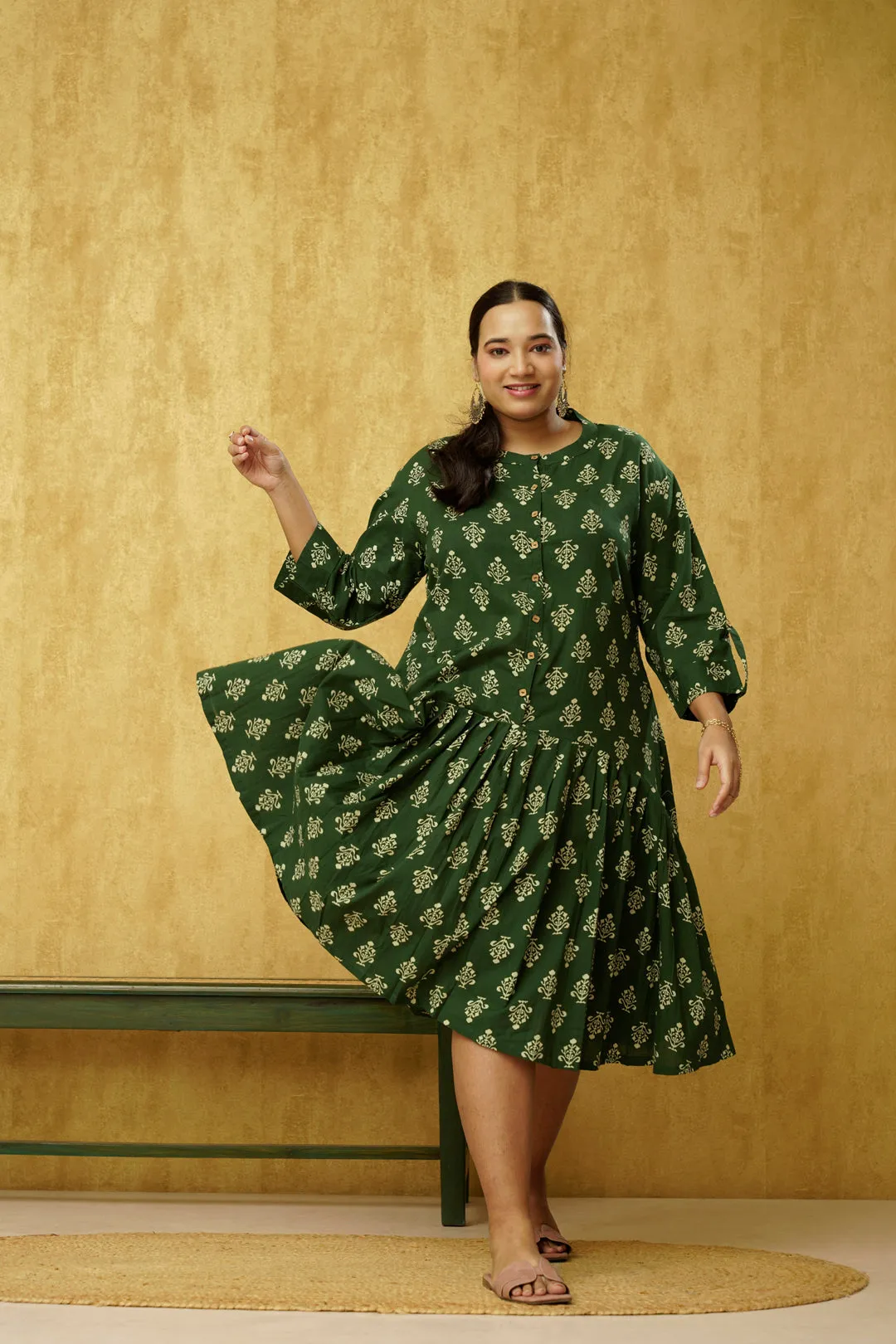 Wooden buttoned Green Cotton Dress