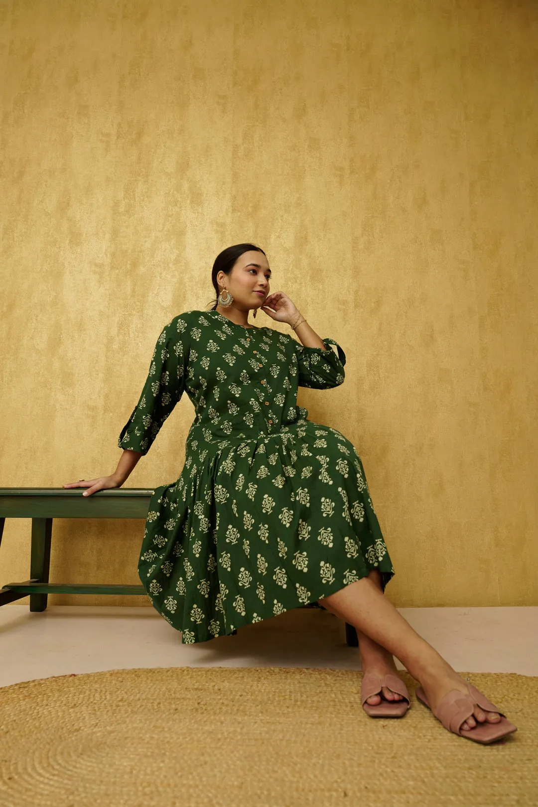 Wooden buttoned Green Cotton Dress